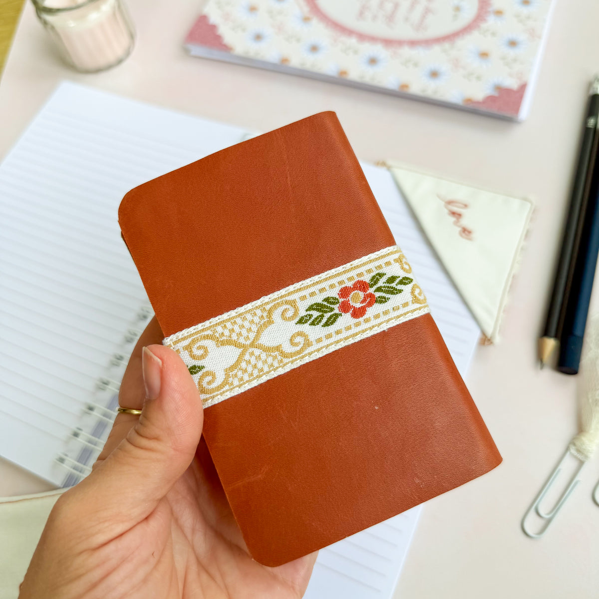 Tan leather Pocket New testament, Psalm & Proverbs with floral trim edging